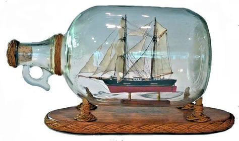 Boat In A Bottle, Nautical Office, Model Sailing Ships, Ship In Bottle, Sailing Ship Model, Land And Sea, Vintage Boats, Model Maker, Garden Tool Storage