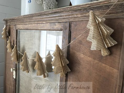 Christmas Tree Ribbon Garland, Book Page Garland, Book Christmas Tree, Little Farmhouse, Book Christmas, Book Page Crafts, Christmas Tree Inspiration, Christmas Paper Crafts, Shabby Chic Christmas