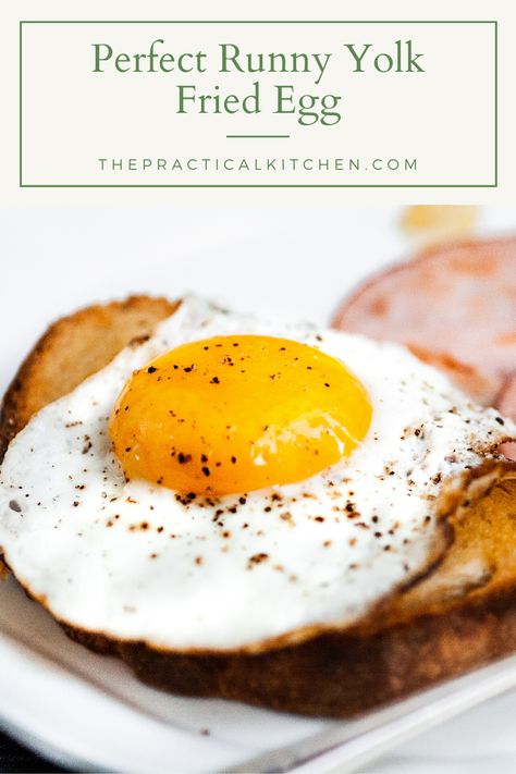 For a fried egg with a perfectly runny egg yolk, this simple two-step technique will ensure you get a molten golden center every time. Egg Recipes Breakfast, Fried Egg Breakfast, The Egg Diet, Egg Hacks, Runny Eggs, Egg Recipes For Breakfast, Baking Soda Uses, Egg Diet, Recipes Breakfast