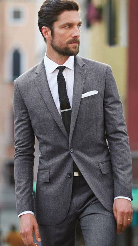 Grey suit, white shirt, tie bar, knit tie. Man Wearing A Suit, Terno Slim, A Man In A Suit, Man In A Suit, Italian Suit, Men With Street Style, Grey Suit, Sharp Dressed Man, Men’s Suits