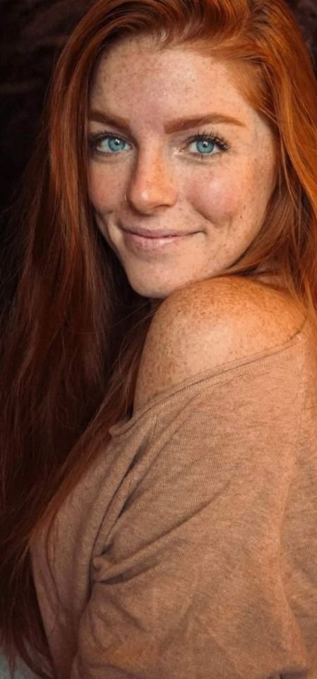 TheFemaleFace Irish Redhead, Pale Redhead, Red Freckles, Pretty Red Hair, Red Hair Freckles, Women With Freckles, Beautiful Freckles, Red Hair Woman, Natural Redhead