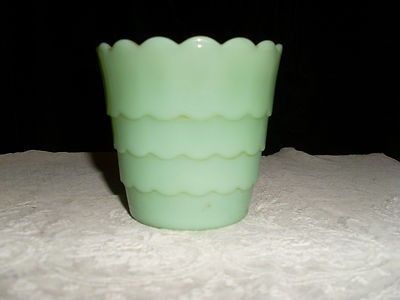 Vintage Jade-ite Fire King Flower Pot Scalloped Edge Glass Flower Pot, Plate Ideas, Vintage Collections, Vintage Fire King, Planter Stand, Vintage Dishes, Fire King, Anchor Hocking, Vintage Beauty