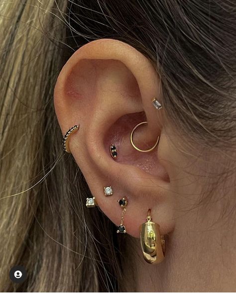 Ear Piercing Healing Time Chart, Piercing Healing Time Chart, Earring Combinations, Piercing Placement, Piercing Healing, Ear Stacks, Anti Tragus Piercing, Nose Ring Jewelry, Earring Inspo