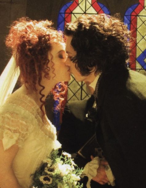 Sweeney Todd...the kiss between Benjamin Barker & Mrs. Lovett Mrs Lovett, Johnny Depp Movies, Tim Burton Films, Tim Burton Movie, Helena Bonham, Fleet Street, Sweeney Todd, Edward Scissorhands, Bonham Carter