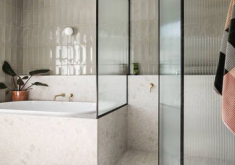 Green Terrazzo Bathroom, Shower Open, Terrazzo Bathroom, Green Tile Bathroom, Restroom Design, Contemporary Bathroom Designs, Deco Bathroom, Fluted Glass, Luxury Shower