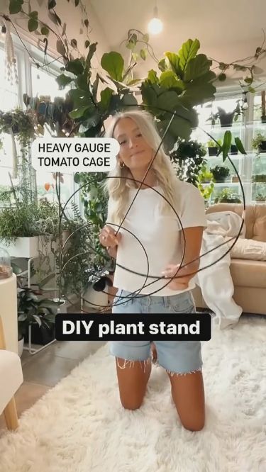 Set up a grid with hooks or pegs on a wall and hang lightweight planters. This setup allows you to easily rearrange plants and change the display according to seasons or moods. Indoor Plants Storage Ideas, House Plant Inspiration, Plant Hacks Diy Projects, Diy Trellis For Potted Plants, November Projects, Plant Stand Diy, Wall Hanging Decorations, Plant Display Ideas, Gardening Accessories