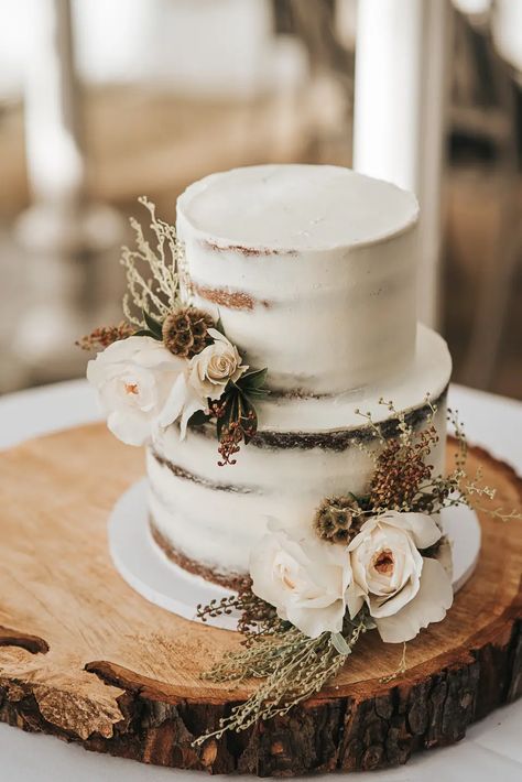 Wollaton Hall, Small Wedding Cakes, Tafel Decor, Wedding Cake Rustic, Rustic Wedding Cake, Rustic Cake, Wedding Cakes With Cupcakes, Simple Wedding Cake