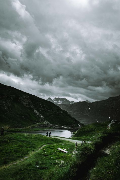 #mountains #moody #lake #cloudy #clouds #fog #photography #nature #austria Austria Landscape Photography, Cloudy Photography, Country Collage, Cloudy Mountains, Cloudy Landscape, Grey Mountains, Moody Clouds, Fog Photography, Dark Weather