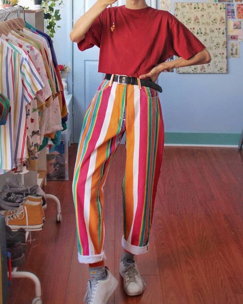 alex ♂ on Instagram: “what was the last song you listened to? • pants are all vintage from ebay/depop 🖤🌈” 80s Outfit, Straight Trousers, Mode Inspo, Fashion Color, Moda Vintage, Mode Vintage, Vertical Stripes, 80s Fashion, Fashion Colours