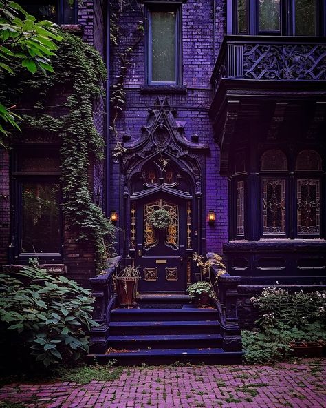 Tiny House Hotel, Zodiac Houses, Witchy House, Townhouse Exterior, Purple House, Purple Gothic, Gorgeous Homes, Goth Home Decor, Purple Decor