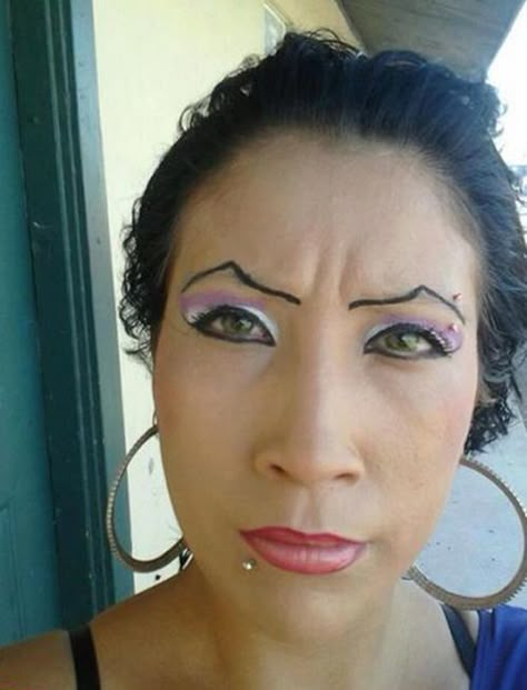 eyebrow makeup fails | Eyebrows Ever! Funny Eyebrows, Bad Eyebrows Fashion fails, bad makeup ... Worst Eyebrows, Eyebrow Fails, Make Up Fails, Funny Eyebrows, Makeup Fail, Bad Eyebrows, Boho Makeup, Festival Make Up, Makeup Fails