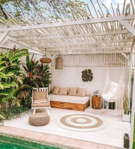 Ruang Tamu Outdoor, Mediterranean Decor, Simple Furniture, Space Decor, Decoration Inspiration, Backyard Patio Designs, Tropical Decor, Outdoor Rooms, Backyard Decor