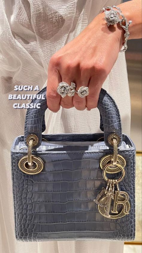 Bag Collection Closet, Luxury Tote Bags, Expensive Bag, Brands Fashion, Luxury Aesthetic, Luxury Purses, Bag Collection, Bags Aesthetic, Bag Luxury