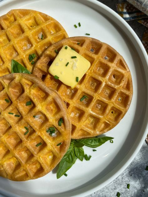 These healthy butternut squash waffles are made with pureed butternut squash and completely unsweetened - no sugar added. They are light and crispy and taste good with sweet or savory toppings. Healthy Butternut Squash, Breakfast Waffles, Paleo Sweets, Baking Flour, Breakfast Breads, Healthy Breakfast Recipes, Butternut Squash, Healthy Breakfast, Waffles