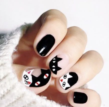 Black Cat Nails Design, Cute Cat Nails, Cat Nails Design, Halloween Cat Nails, Black Cat Nail Art, Cat Nail Art Designs, Nails Extra Short, Nail Art Cat, Cats Nails