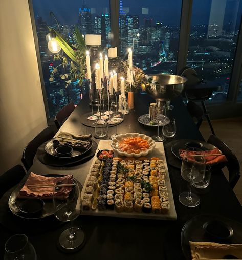 @sushihub hosting guide is now available on thesplendidmag.com 🍣 #sushi #hosting Sushi Party Ideas Table Settings, Sushi Dinner Party, Bday Vibes, 19th Bday, Sushi Dinner, Sushi At Home, Sushi Party, White Elephant Party, Hosting Dinner