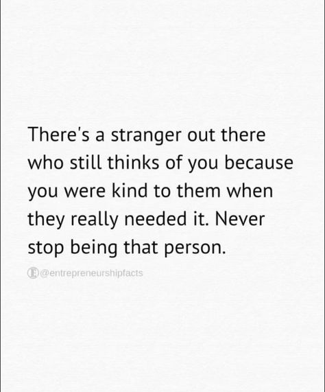 People may forget what you say or do. But they’ll never forget how you made them feel! Be kind to everyone. 🫶🏽🥰 Quotes About Being Kind, Aging Gracefully Quotes, Be Kind To Yourself Quotes, Be Kind To Everyone, Never Forget, Be Kind To Yourself, Losing Me, Beautiful Words, Words Quotes