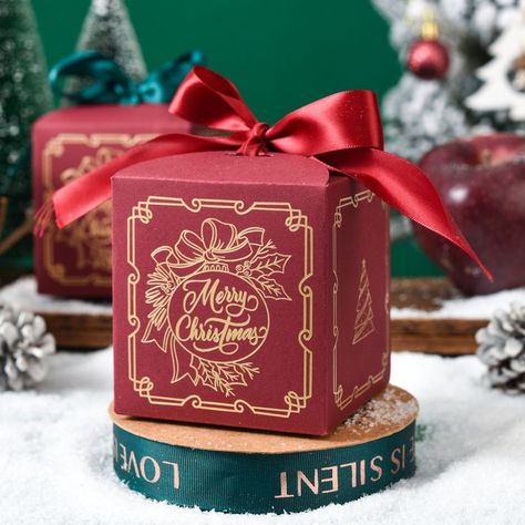 Christmas Packing Design, Christmas Product Packaging, Luxury Christmas Packaging, Christmas Box Design Packaging, Magical Packaging, Christmas Gift Box Design, Panettone Packaging, Christmas Branding, Holiday Packaging Design