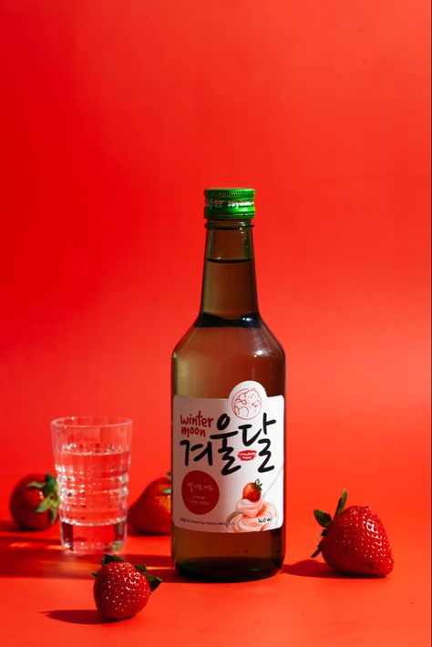 Love at first taste soju “Wintermoon” Strawberry Yogurt Korean Food Products, Soju Advertisement, Soju Photography, Soju Strawberry, Strawberry Soju, Photoshop Illustration Tutorial, Soju Cocktail, Korean Soju, Product Lighting