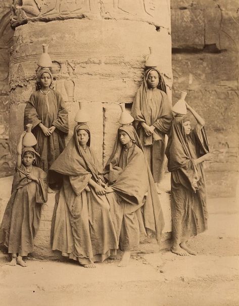 Egypt Vintage, Vintage Egypt, Egyptian Fashion, Egyptian Beauty, Old Egypt, Old Photography, Egypt History, Egyptian Culture, Egypt Art