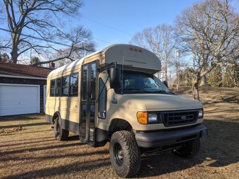 2005 Ford E350 Super Duty 4x4 - School Buses - Florida - School Bus and Vans For Sale Classifieds Mini School Bus Camper, School Bus Conversion Family Of 4, Apocalypse School Bus, 4x4 Van For Sale, Skoolie For Sale, 4x4 School Bus, School Bus For Sale, Short School Bus, Converted School Bus