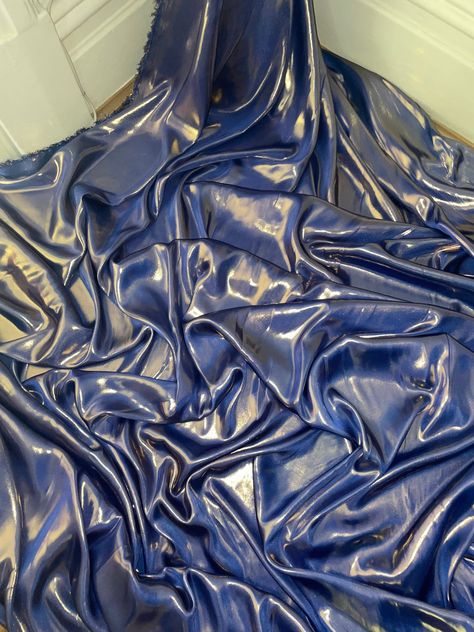 "1 mtr royal blue/gold shimmer on satin fabric This is quality fabric and is silky satin fabric It is 58\" wide (147cm) This is ideal for dress making lining,bridal dress lining, waiste coat,decorations,table runners, and many other projects If more than one quantity is bought it will be sent in one continous length All items are dispatched within one working day (Please note i try my best to get exact color of the fabric there might be a slight different in color due to different montior screens and camera lighting) Any questions feel free to ask and please take time to look at my shop" Gold Palette, High Fashion Dresses, Survival Life Hacks, Elegant Fabric, Decorations Table, Royal Blue And Gold, Shiny Fabric, Room Makeover Inspiration, Fabric Texture