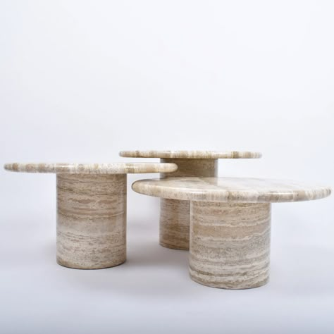 Travertine round coffee tables set Granite Dining Table, Slate Coffee Table, Vein Cut, Marble Tables, Travertine Coffee Table, Dining Room Accessories, Room Ambiance, Dining Table Marble, Marble Coffee Table