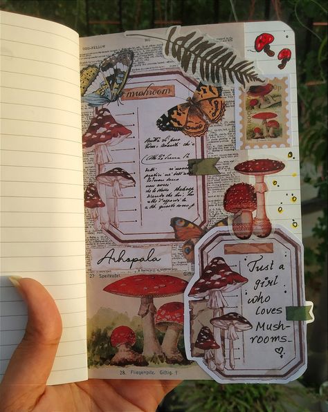 Mushroom Junk Journal Page, Junk Journal Mushrooms, Forest Journal Page, Mushroom Scrapbook Ideas, Cottagecore Journal Ideas, Mushroom Scrapbook, Cottagecore Scrapbook, Stamp Journal, Forest Scrapbook