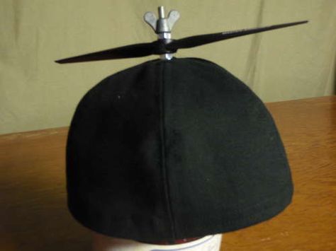 How to Sew a Propeller Beanie by sox via  instructables: Now, if only it could fly. #Propeller_Beanie #instructables #sox Propeller Hat, Sewing Hats, Diy Hat, How To Sew, Sewing Clothes, Artsy Fartsy, Diy Inspiration, Quilt Sewing, Holidays Halloween