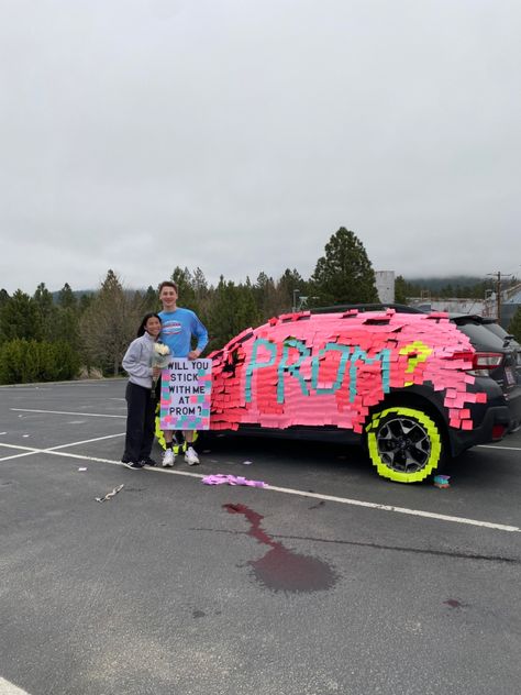 Funny Prom Posals Ideas Friends, Promposal Posters For Guys, Creative Prom Proposal Ideas Unique, Crazy Promposal Ideas, Best Prom Proposals Creative, Ball Proposals Ideas, Friendly Promposal, Extravagant Promposal, Fun Promposal Ideas