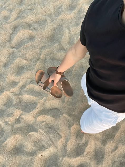 Vacation Outfits Men, Cork Footbed Sandals, Faceless Men, Mens Casual Outfits Summer, It Boy, Men Stylish Dress, Mens Outfit Inspiration, Men Beach, Photography Poses For Men