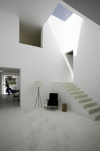 Bojaus Arquitectura — Casa H Minimalist Houses, Japanese Minimalist, Arch Interior, Patio Interior, Empty Room, Spanish House, Interior Designing, A Typical, Madrid Spain