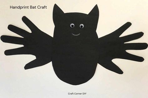 Handprint Bats, Quick Halloween Crafts, Halloween Bats Crafts, Candy Corn Crafts, Candle Holder Crafts, Bat Craft, Autumn Leaves Craft, Free Printable Crafts, October Crafts