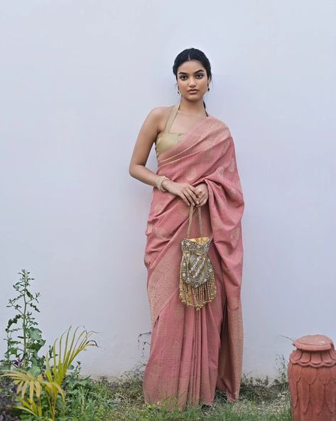 Experience the soft elegance of the Anahita blush pink viscose saree with an intricate overall butta design. 💕 Trendy and timeless, this saree adds a touch of modern grace! ✨ . . . ( Blush pink saree | Viscose Saree | Blush pink |Sarees | Indian wear | Surat) Dusty Pink Saree, Blush Pink Saree, Light Pink Saree, Pink Sarees, Butta Design, Golden Saree, Boutique Dress Designs, Boutique Dress, Pink Saree