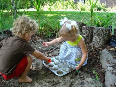 Learning for Life: Practical Tips for Making Outdoor Learning a Reality (Guest Post by Emily Plank) Nostalgia Pictures, Childhood Best Friends, Childhood Love, Mud Puddle, African Tribe, Mud Pies, Mississippi Mud, Childhood Pictures, Happy Childhood