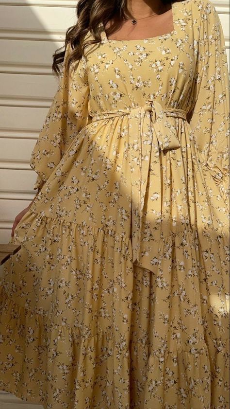 Long Yellow Dress Outfit Casual, Modest Yellow Dress, Summer Dress Designs Pakistani, Yellow Summer Dress, Simple Frocks, Girls Dress Outfits, Blouse Casual Fashion, Cute Modest Outfits, Stylish Short Dresses