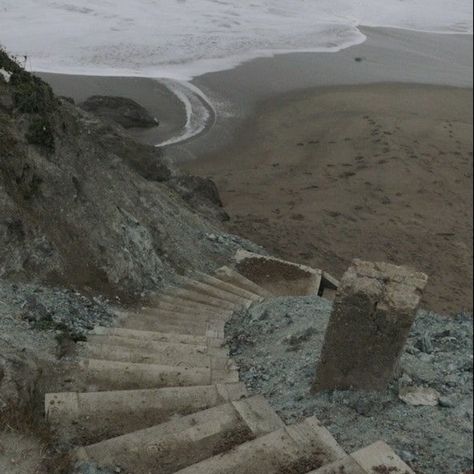 Nautical Aesthetic, Aesthetic Ocean, A Night At The Opera, Lighthouse Keeper, Targaryen Aesthetic, Travis Fimmel, Albert Camus, House Of Dragons, Seaside Towns