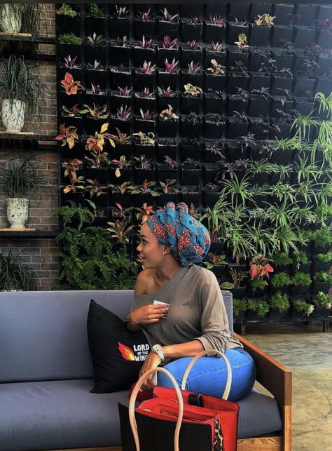 Head Wrap Street Style, Head Wrap Outfit Casual, Black Turban Head Wraps, Headwrap Outfit, Headscarf Ideas, September Goals, Headwrap Hairstyles, African Hair Wrap, Head Wrap Styles