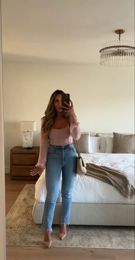 House Party Outfits Casual, Going To Get Nails Done Outfit, Cute Casual Dinner Outfits Spring, Olive Garden Date Night Outfit, Casual Dinner And Drinks Outfit, Casual Outfits For Birthday Dinner, Date Night Jeans Outfit Summer, Hamptons Dinner Outfit, Meet The Parents Outfit Casual Classy