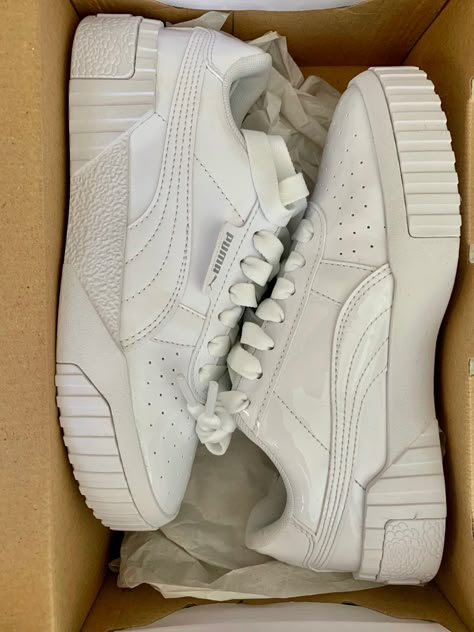 Cute Puma Shoes, White Puma Shoes Outfit, White Puma Outfit, Puma Aesthetic, White Pumas, White Puma Shoes, White Puma Sneakers, Trendy Shoes Sneakers, Shoe Wishlist