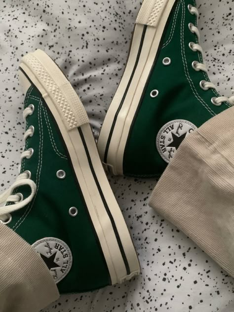 Green converse Converse Chuck 70 Dark Green, Aesthetic Green Converse, Dark Green Platform Converse, Converse Green Shoes, Dark Green Converse Aesthetic, Emerald Green Converse, Slytherin Converse, Green Converse Sneakers, Best Converse Colors