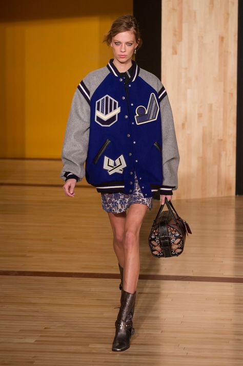 Coach autumn/winter 2016   - HarpersBAZAAR.co.uk Letterman Jacket Outfit, Vietnam Costume, Varsity Jacket Outfit, School Uniform Fashion, Uniform Fashion, Fashion Graphic, Street Wear Urban, Vintage Jacket, Preppy Style