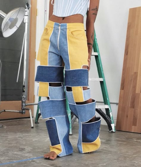 Trickle Up Fashion, Jaded Jeans, Embroidery Hoop Diy, Stack Jeans, Customized Jeans, 2023 Streetwear, Reworked Clothes, Recycled Outfits, Denim Diy Clothes