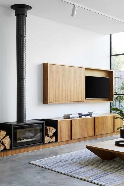 Where To Put Your TV And Fireplace: 4 Winning Formulas That Actually Look Good + What Not To Do Tv Over Fireplace, Luxe Living Room, Credenza Design, Tv Frame, Victorian Terrace, Wood Fireplace, Home Fireplace, Fireplace Wall, Fireplace Design