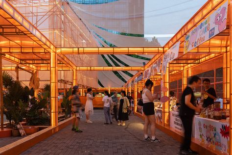 UAO design's wuhan tiandi market opens to the sky in china Roof Shapes, Island Villa, Temporary Structures, Roof Tent, Commercial Street, Architecture Magazines, Urban Fabric, Outdoor Market, Street Design