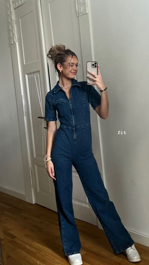 ig: @ millanefriesen #outfit #style #fashion #aesthetic #overall #jumpsuit #instagram Denim Jumpsuit Outfit, Chic Style Outfits, Overall Jumpsuit, Effortlessly Chic Outfits, Casual Day Outfits, Street Style Chic, Outfit Style, Summer Fashion Outfits, Fashion Aesthetic