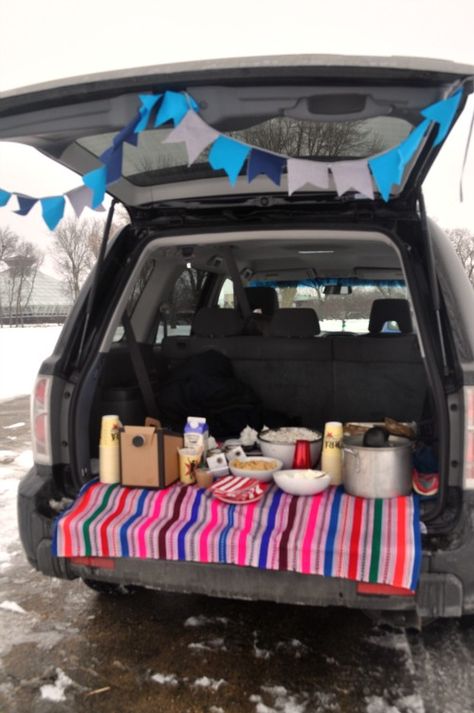 tail-gate sledding party Winter Tailgate, Sledding Birthday Party, Sledding Party, Snow Party, Waxed Paper, Winter Birthday Parties, Hot Cocoa Mix, Vanilla Marshmallows, Winter Parties