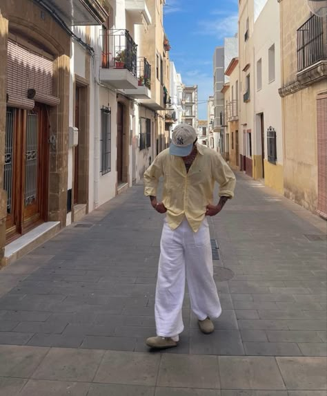 Men Summer Outfit Aesthetic Vintage, Puerto Rico Outfits Men, Linen Pants Outfit Men, Linen Outfit Men, Vacation Outfits Men, Beach Outfit Men, Greece Outfit, Linen Pants Outfit, Europe Travel Outfits