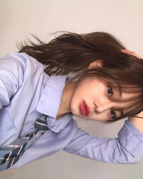 Bangs Hairstyles Korean, Korean Haircuts With Bangs, Korean Haircut Bangs, Korean Hairstyle With Bangs, Bangs On Square Face, Haircut Ideas Asian, Korean Haircuts For Women, Square Face Bangs, Bangs Square Face