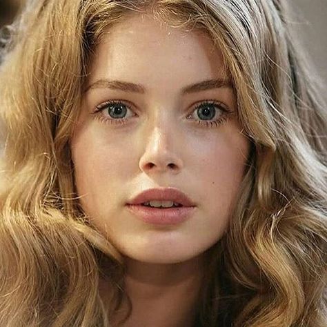 Throwback❤️ @doutzen #doutzies #doutzenkroes #throwback Doutzen Kroes, Beauty Goals, Beauty Face, Beauty Inspiration, Pretty Face, Blue Eyes, Hair Inspo, Balayage, Pretty People